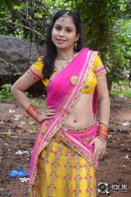 Sumi-Ghosh-At-Lovers-Park-Movie-Opening
